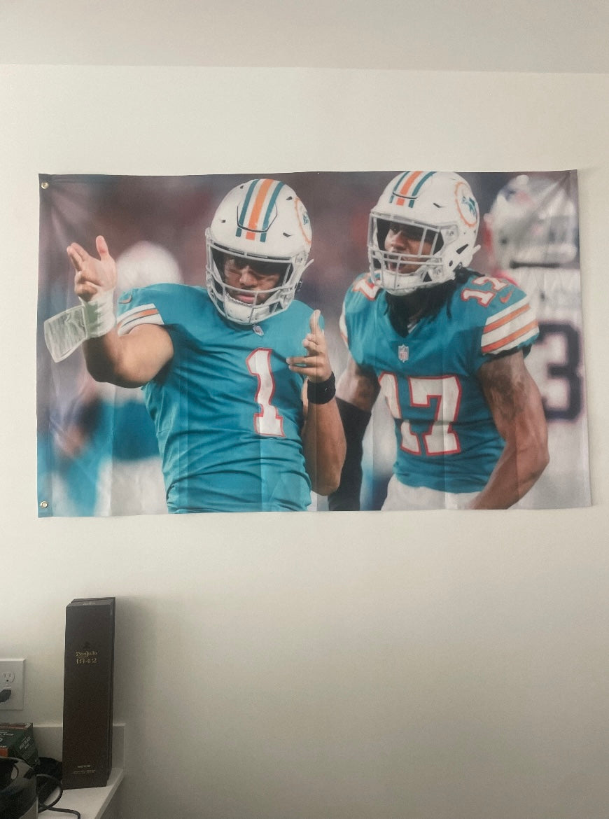 Miami Dolphins - Tyreek Hill flag – CollegeWallFlags - The Best College  Dorm Room Flags In The Game